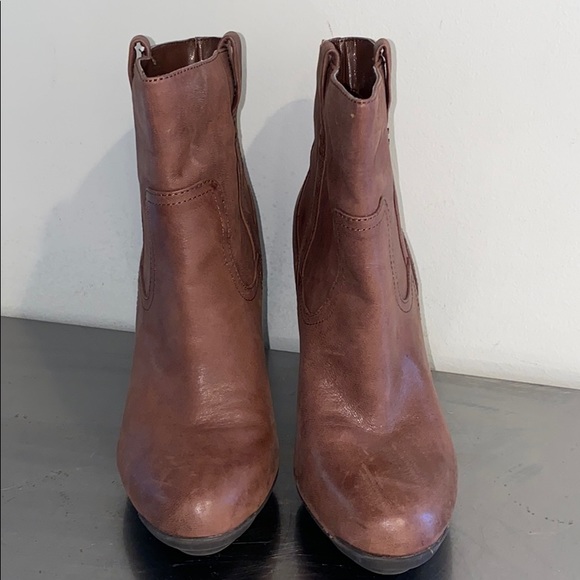 Kenneth Cole Reaction Page-Me Brown Heeled Booties - Picture 3 of 7